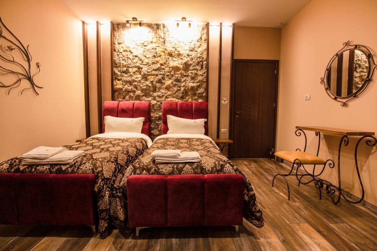 Vila Eden Boutique Hotel Korce Ngoại thất bức ảnh