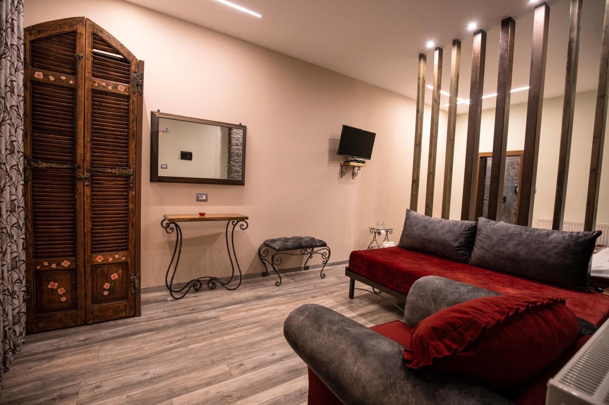 Vila Eden Boutique Hotel Korce Phòng bức ảnh