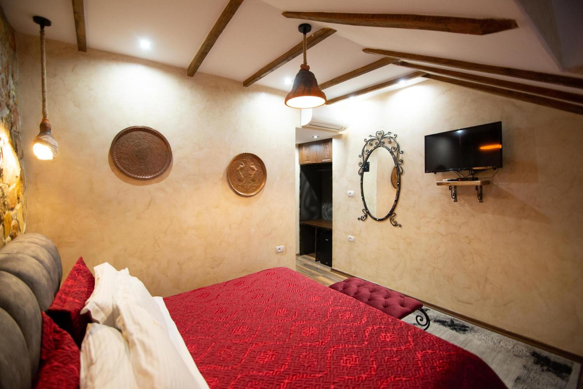 Vila Eden Boutique Hotel Korce Phòng bức ảnh