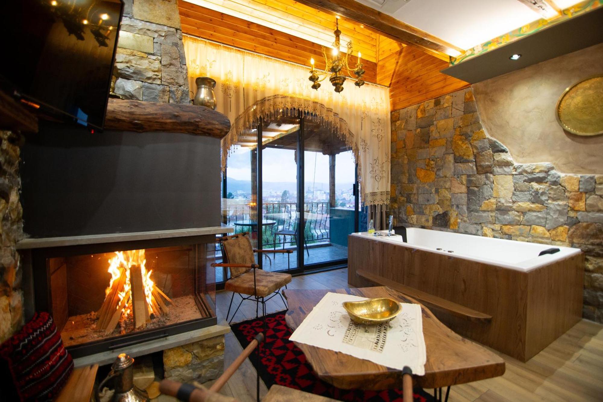 Vila Eden Boutique Hotel Korce Ngoại thất bức ảnh