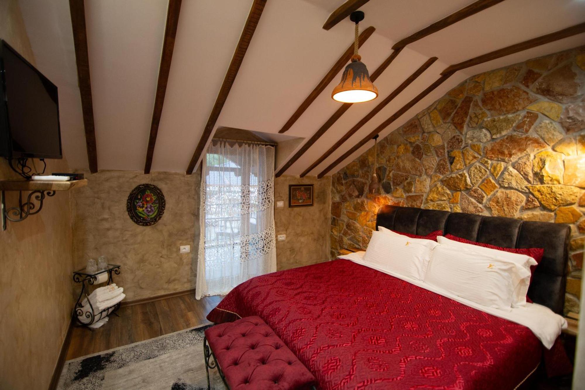 Vila Eden Boutique Hotel Korce Phòng bức ảnh